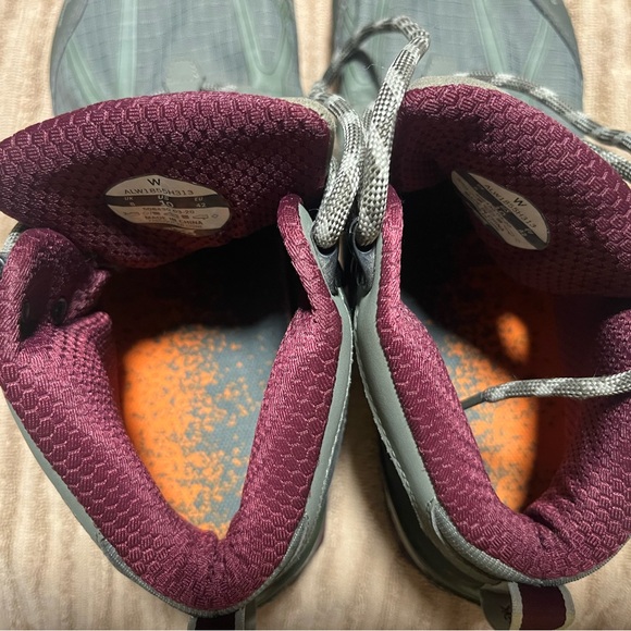 Altra Lone Peak Mid-Hiking/Running Shoes, 10 - Picture 8 of 12